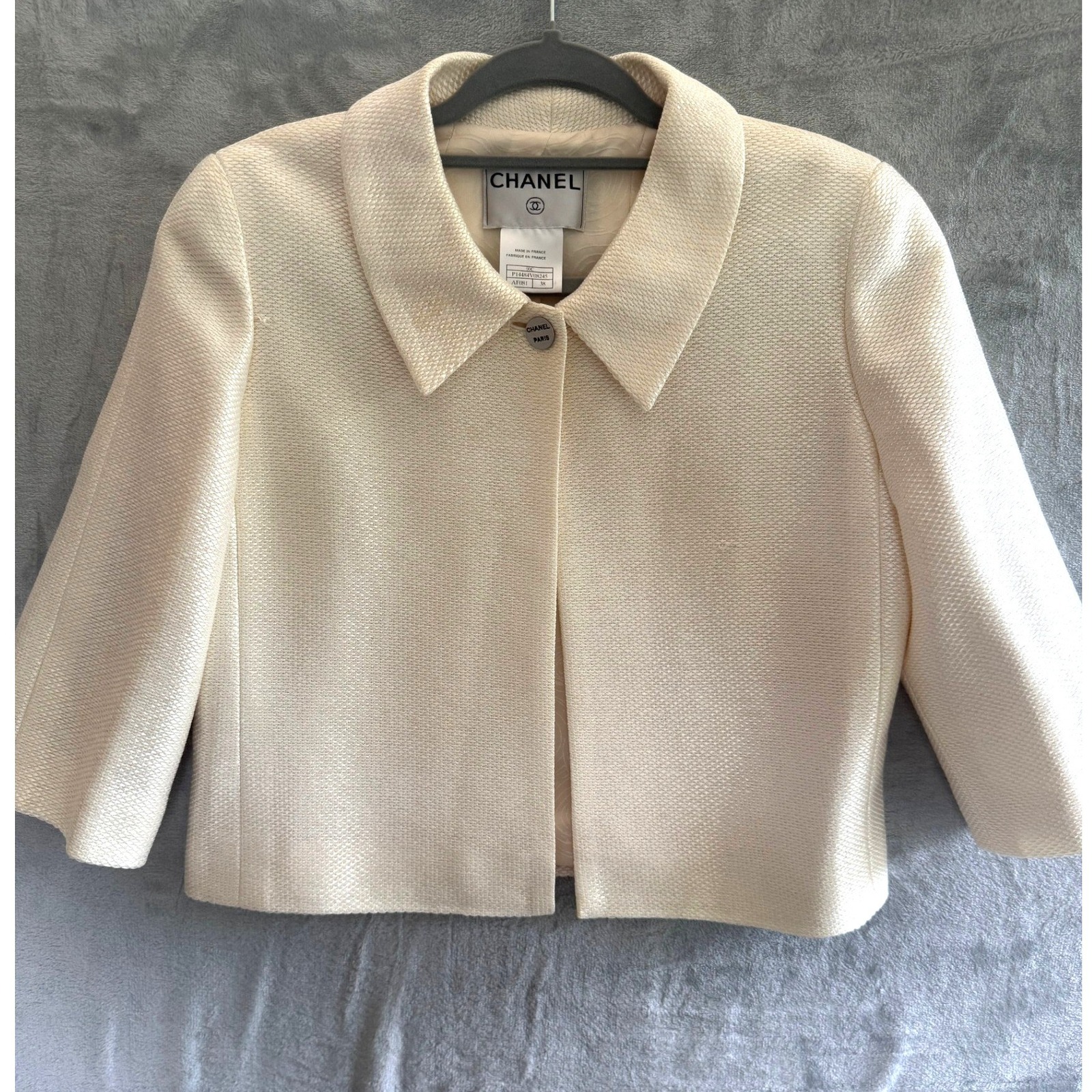 Chanel Vintage 00c Cream Textured Cropped Jacket P14484v08245 Fr 38 Us 6 Swing